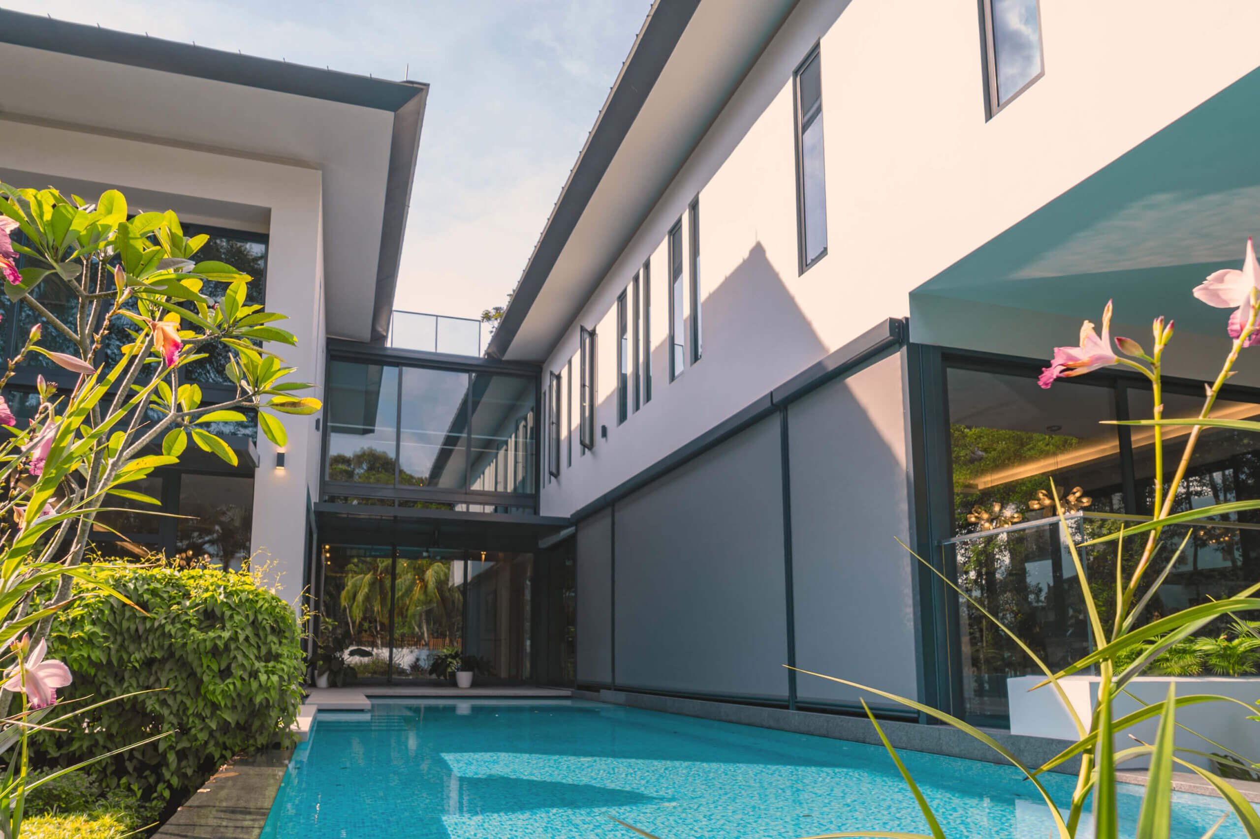 Bungalow Ziptraks beside the swimming pool.